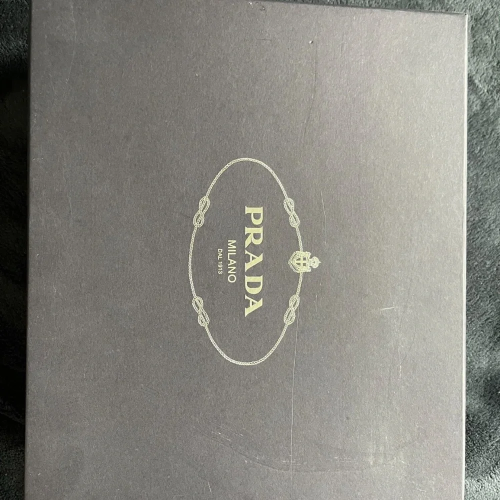 Size 38 women’s Prada nylon sneakers - Picture 5 of 6